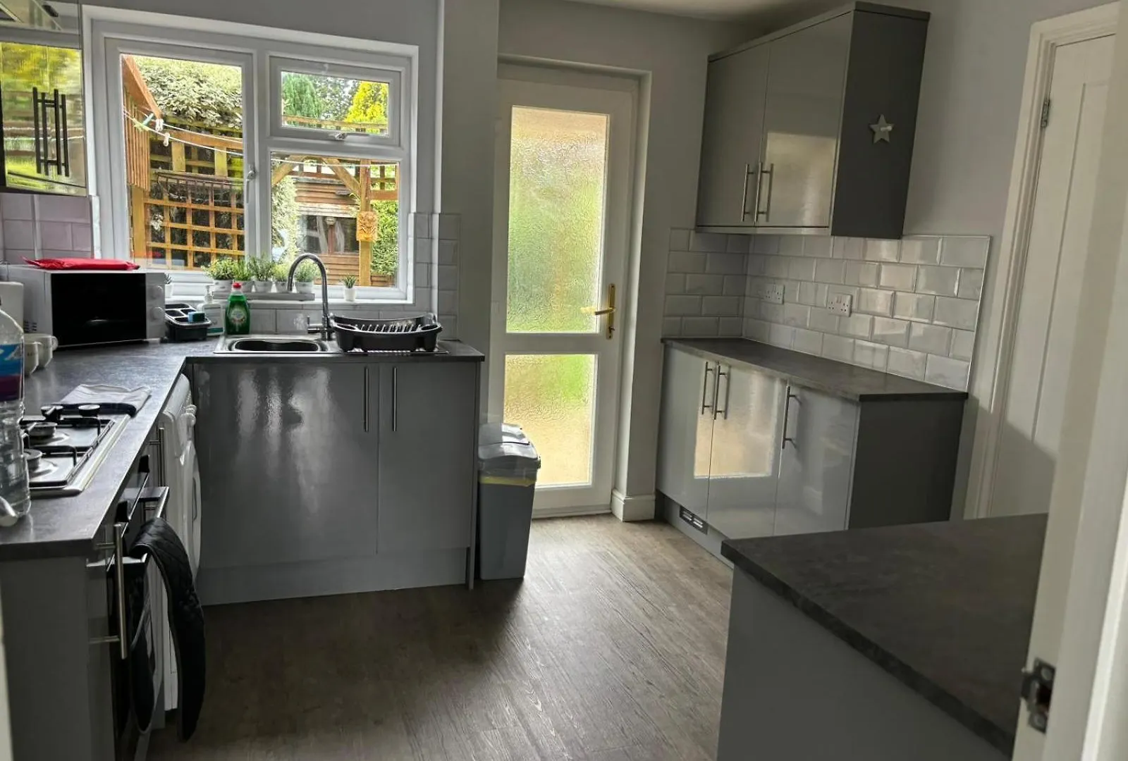 Holiday home Maiden Lane, Crawley Spacious 3Br With Private Patio, Great For Long Stays, Contractors