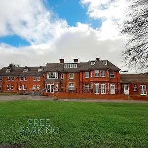 3* Hotel Trivelles Gatwick & Airport Parking